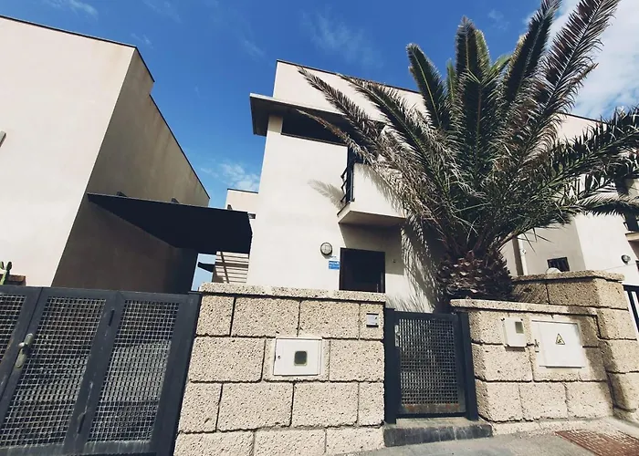 Alquilaencanarias El Medano Spectacular Terrace And Sea Views A